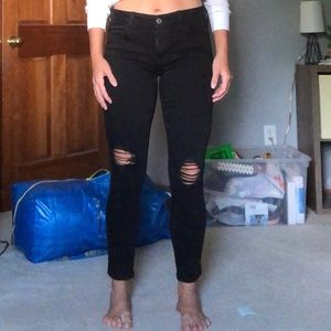 black mid rise jeans